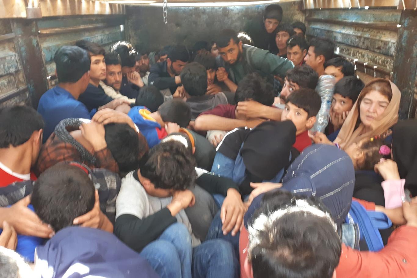 Van'da 9 günde bin 535 kaçak göçmen yakalandı 